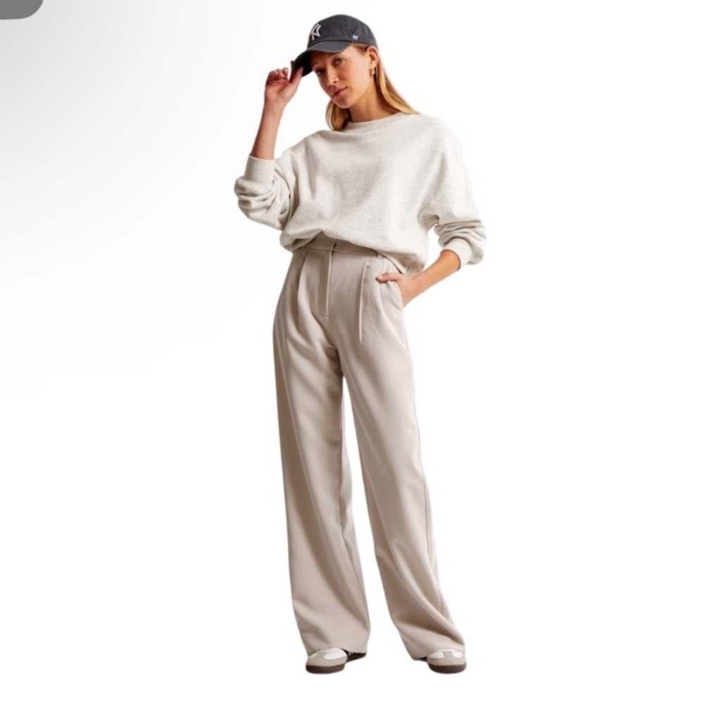 Abercrombie & Fitch Beige Wide-Leg Sloan Pants - Picture 2 of 13